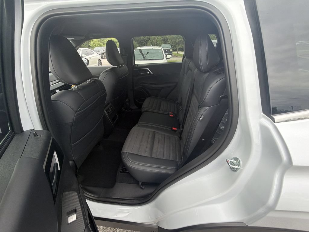 New 2026 Mitsubishi Outlander LE FWD image 22