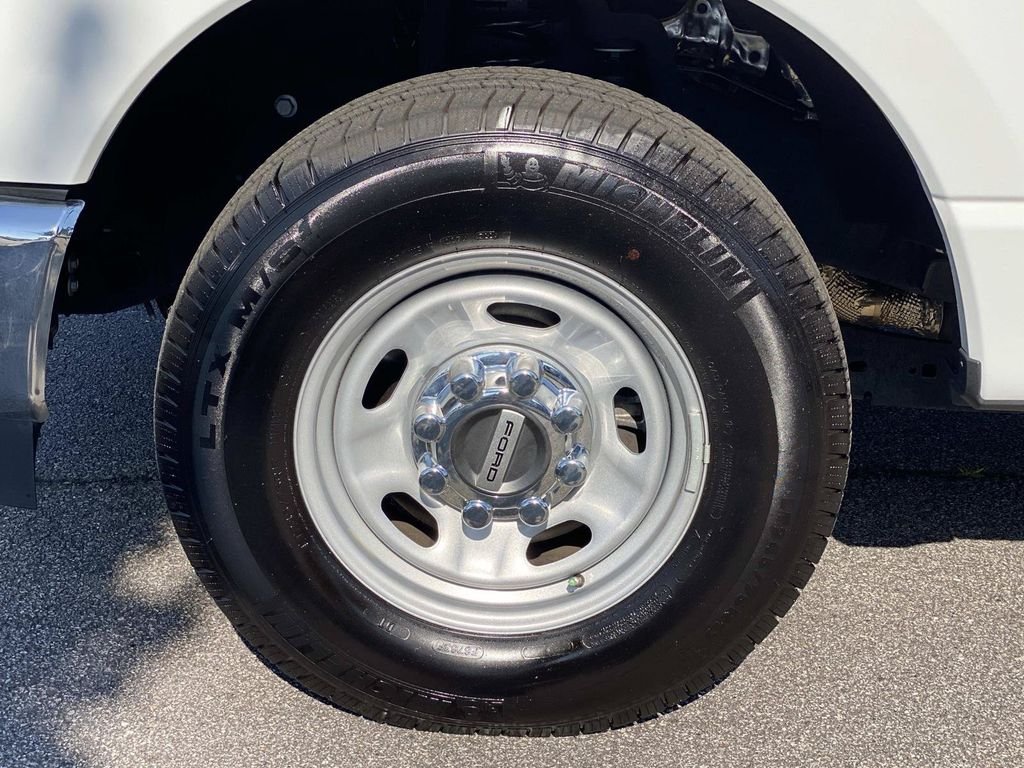 Used 2024 Ford F250 XL w/ XL Chrome Package RWD image 9