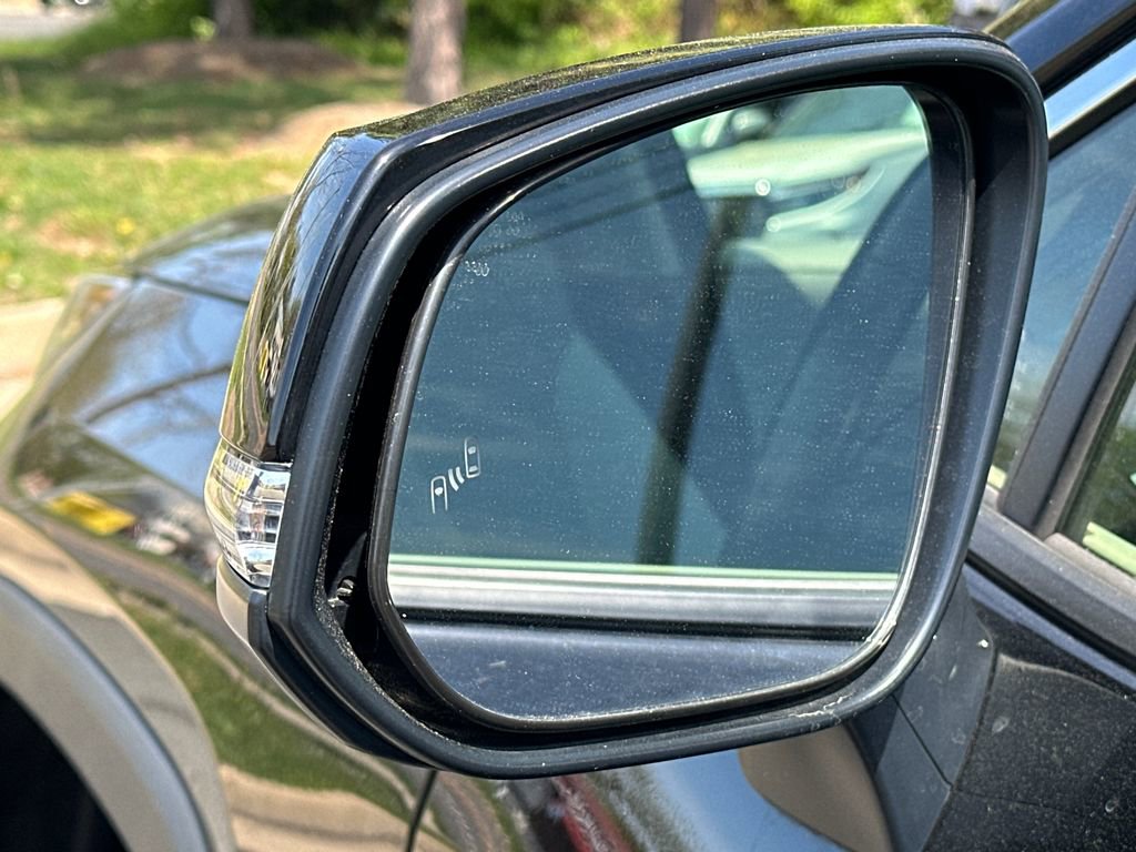 Used 2022 Toyota RAV4 XLE Premium image 17