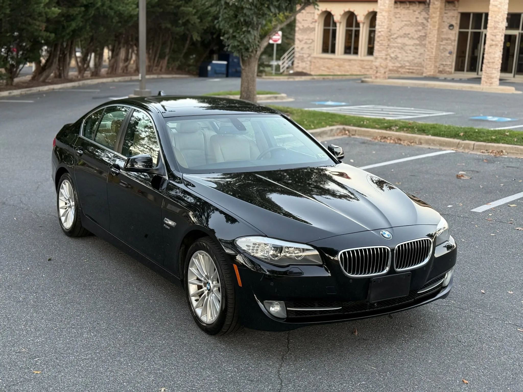 Used 2012 BMW 535i xDrive Sedan image 6