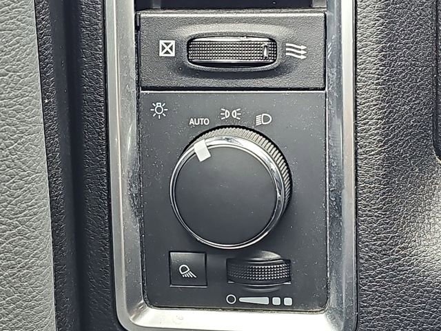 Used 2022 RAM 1500 Classic SLT image 18