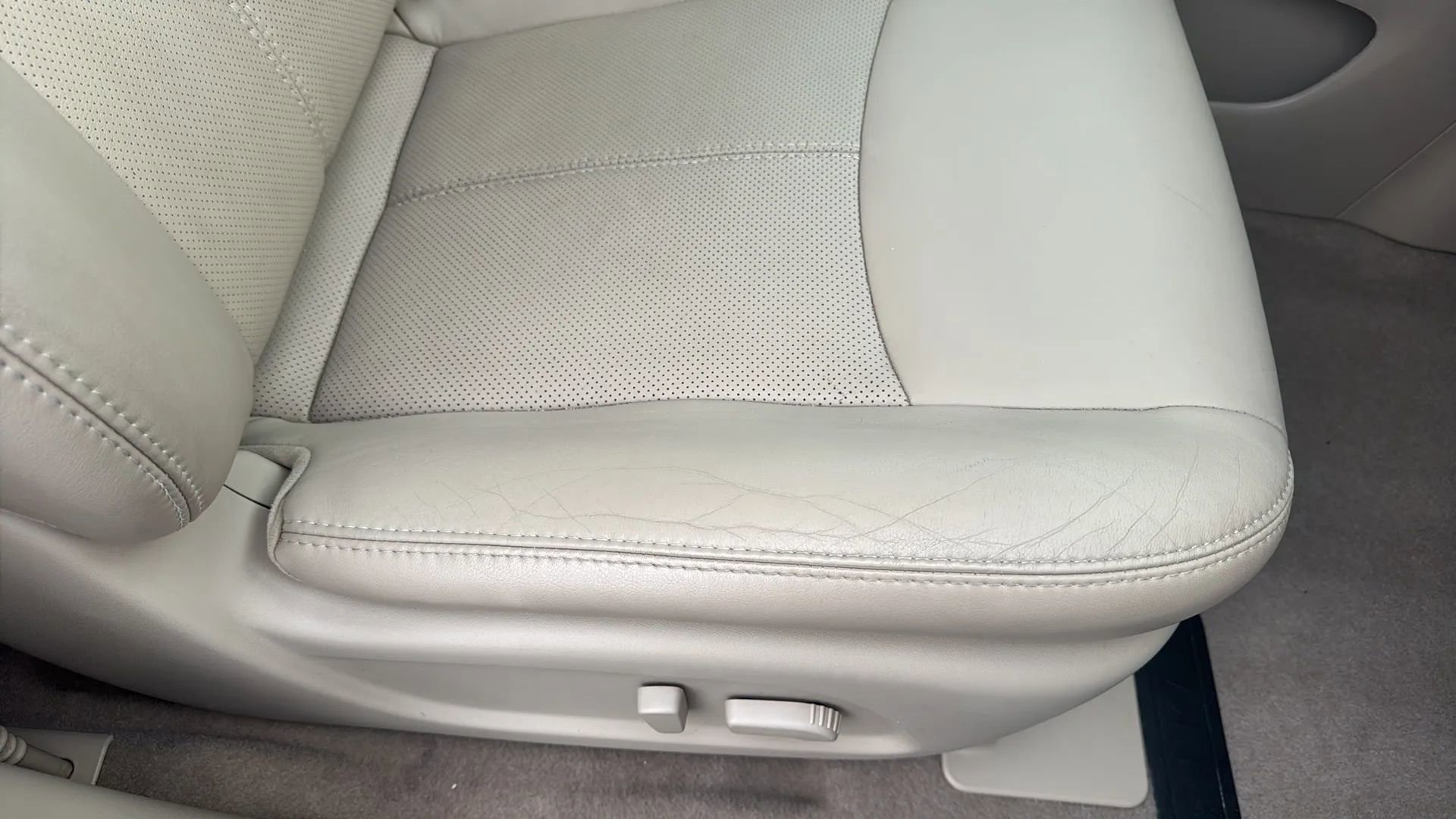 Used 2014 Nissan Pathfinder Platinum w/ Platinum Premium Package image 27