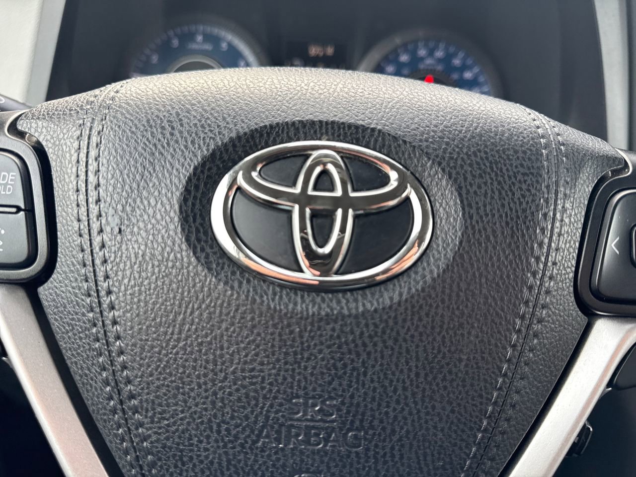 Used 2020 Toyota Sienna LE image 28