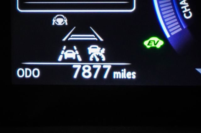 Certified 2025 Lexus UX 300h FWD w/ Accessory Package (Z2) image 9