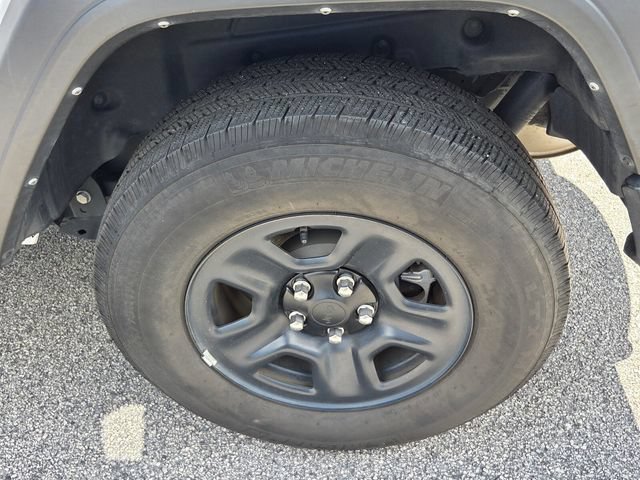 Used 2022 Jeep Wrangler Sport AWD/4WD image 7