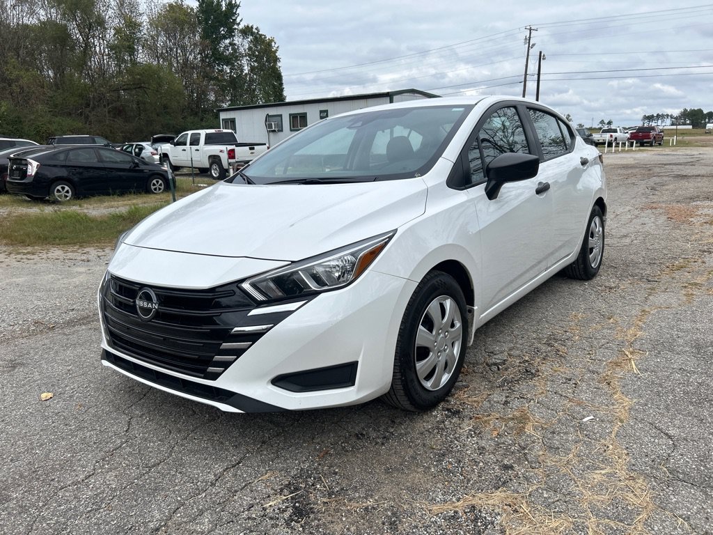 Used 2024 Nissan Versa S w/ Trunk Package FWD image 3