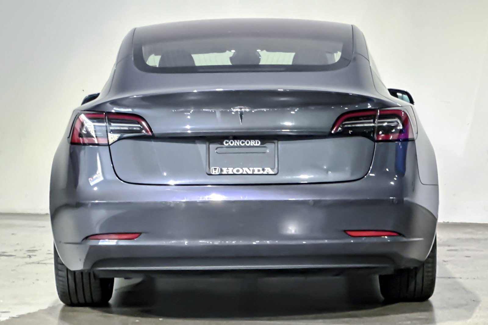 Used 2018 Tesla Model 3 Long Range RWD image 8