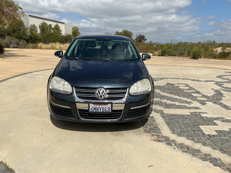 Used 2010 Volkswagen Jetta S FWD image 2
