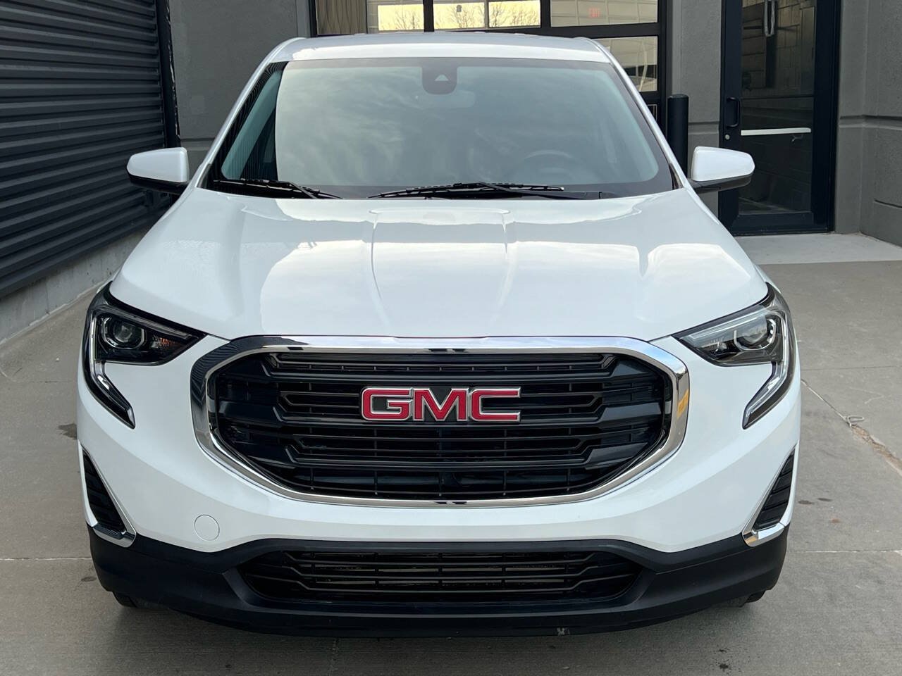 Used 2020 GMC Terrain SLE AWD/4WD image 4