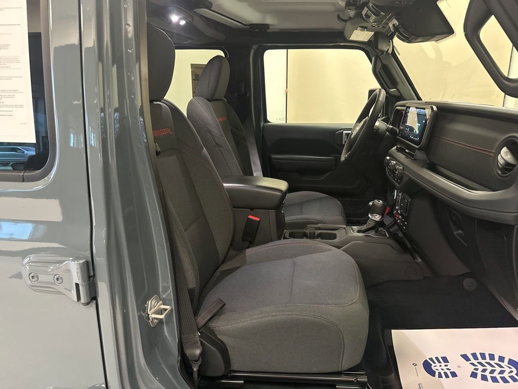 Used 2024 Jeep Wrangler Unlimited Rubicon w/ Convenience Group image 26