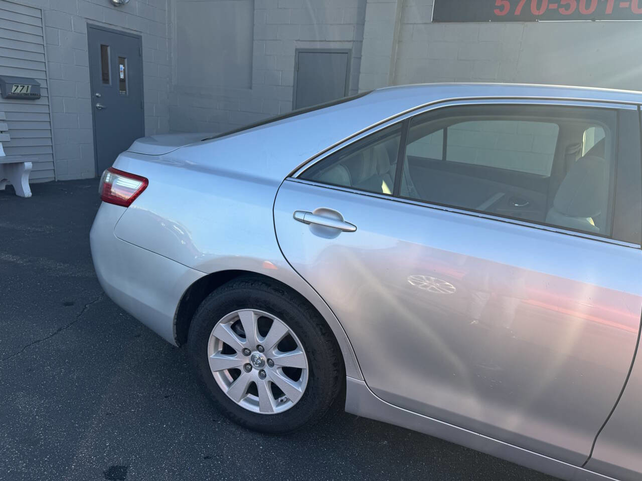 Used 2007 Toyota Camry XLE FWD image 10