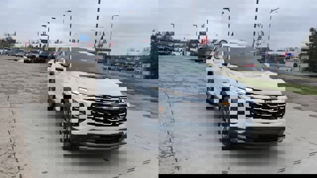 New 2026 Chevrolet Equinox LT w/ Convenience Package II image 3