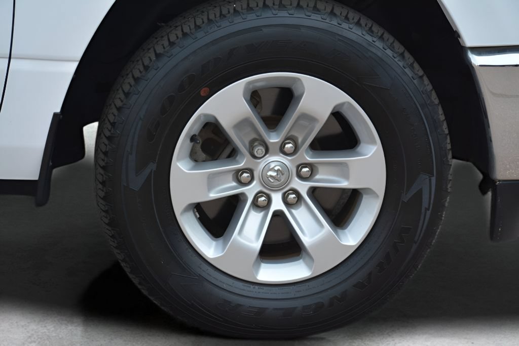 Used 2023 RAM 1500 Laramie AWD/4WD image 37