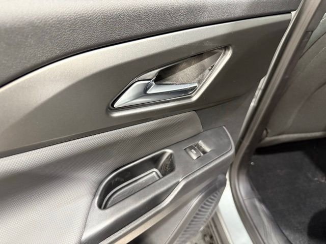 New 2026 Chevrolet Equinox EV LT w/ Comfort Package image 16