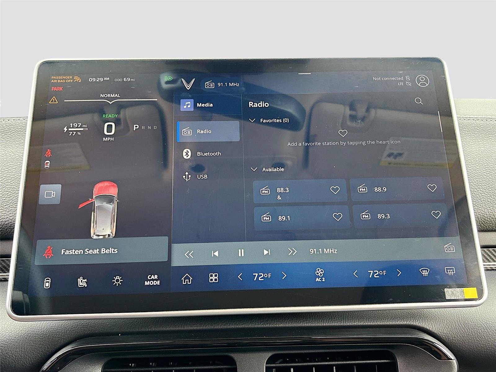 New 2025 VinFast VF 8 Eco AWD/4WD image 14