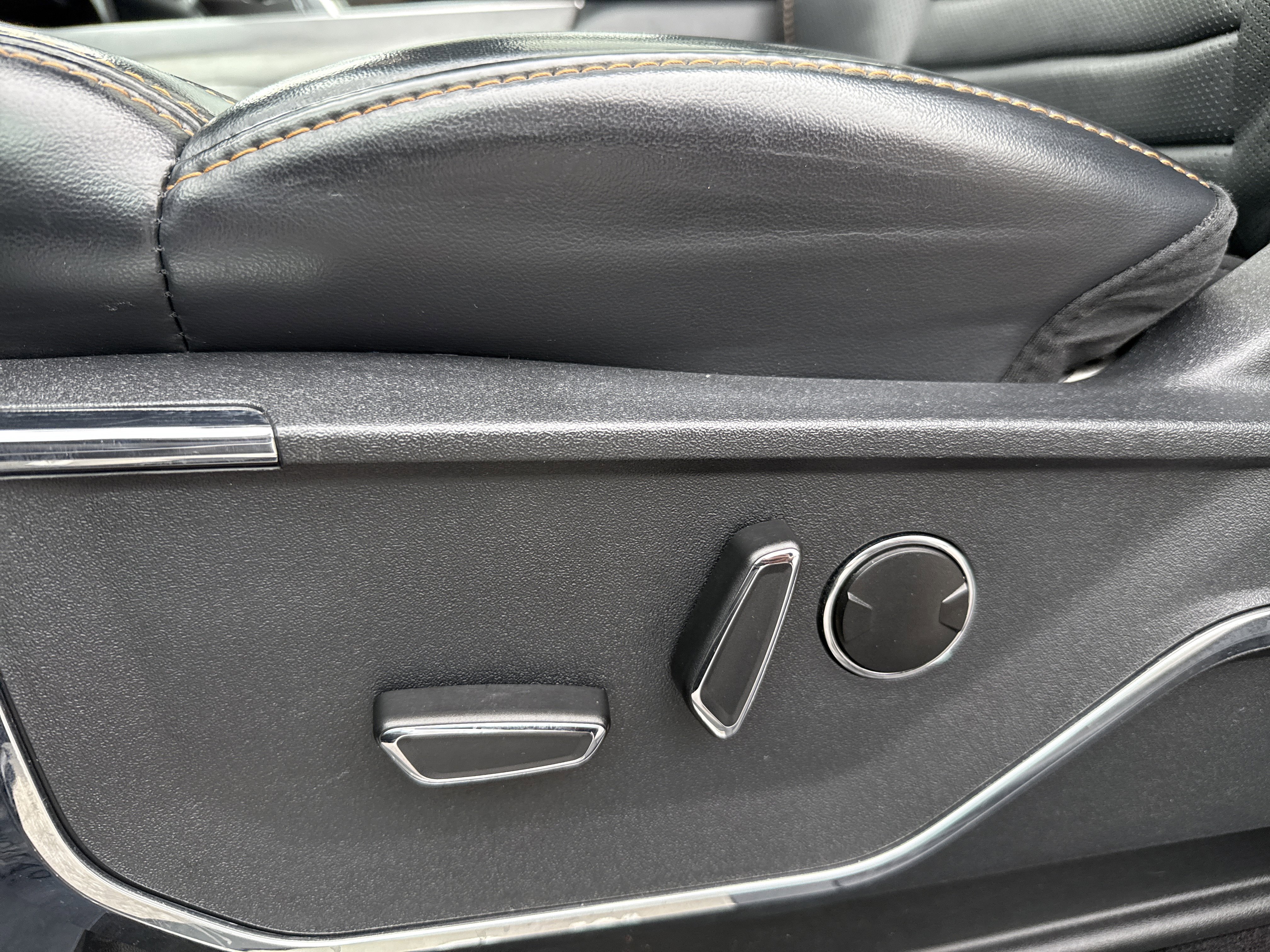 Used 2023 Ford F150 Platinum w/ Equipment Group 701A High image 14