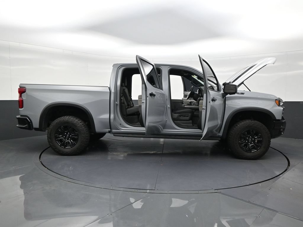Used 2024 Chevrolet Silverado 1500 ZR2 w/ Technology Package AWD/4WD image 28