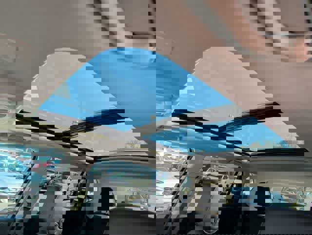 Used 2019 Buick Envision Essence w/ LPO, Road Trip Package image 17