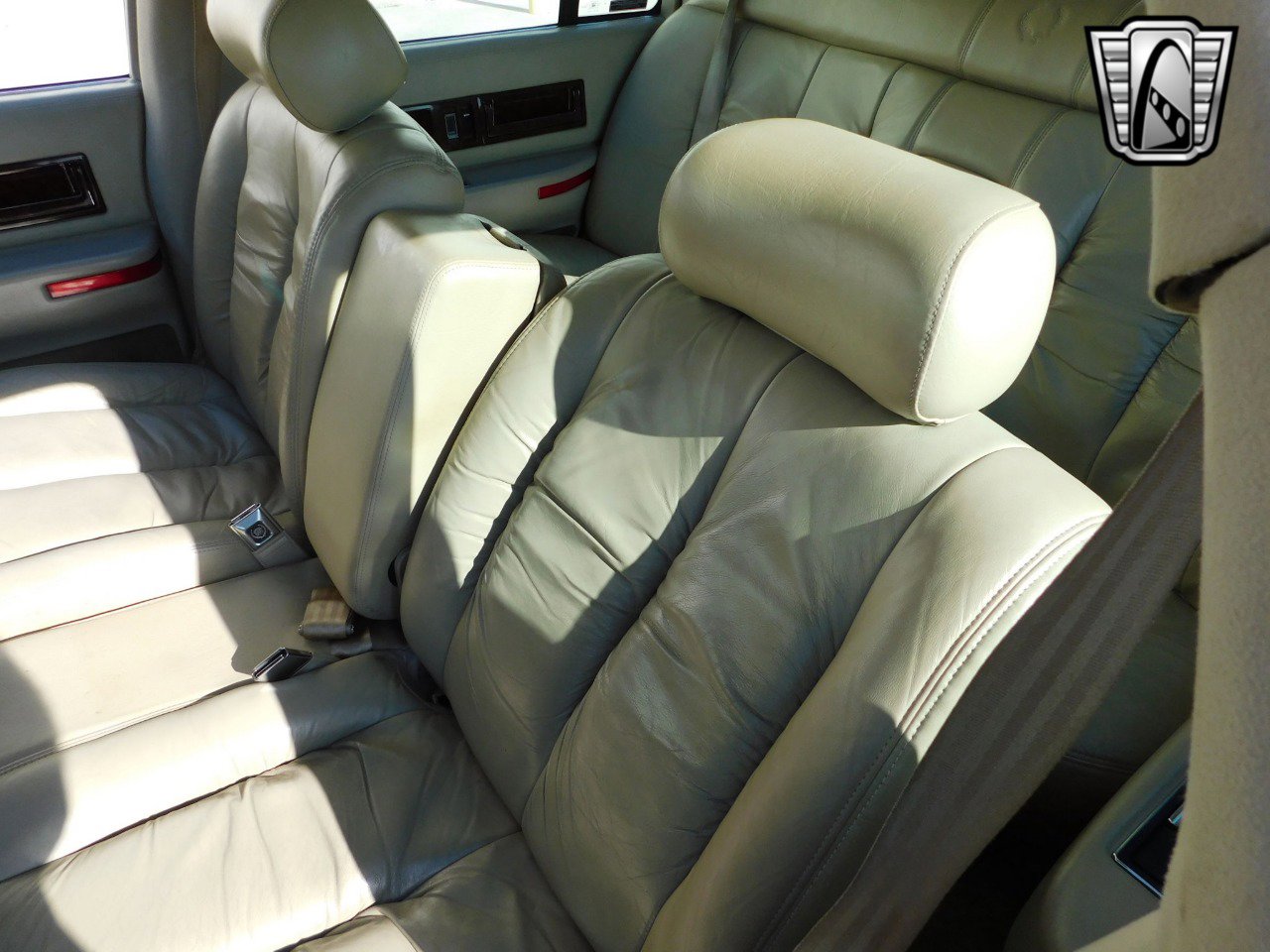 Used 1995 Cadillac Fleetwood Brougham image 9