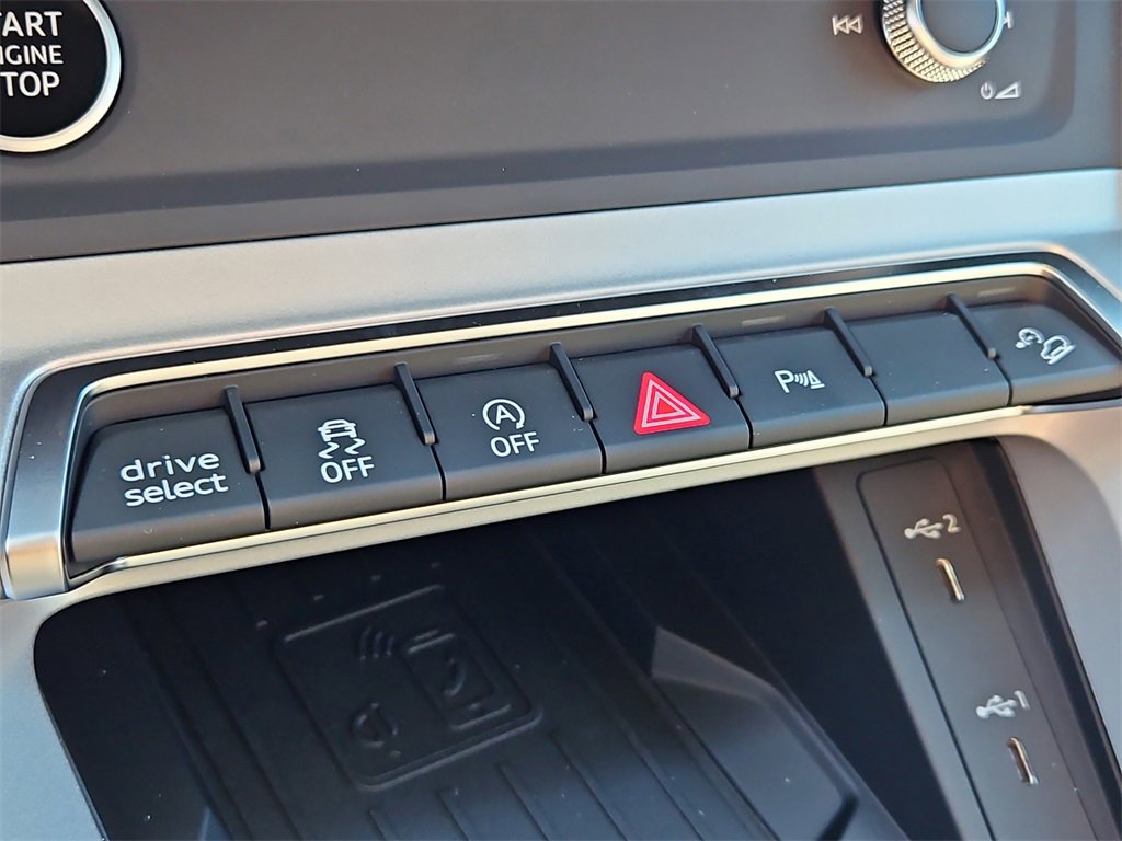 New 2025 Audi Q3 2.0T Premium image 9