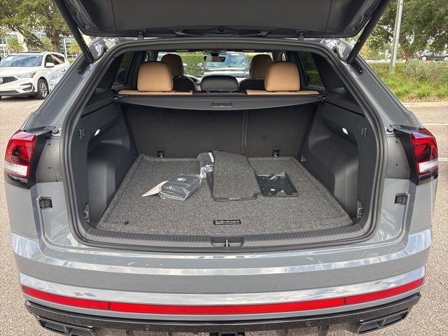 New 2026 Volkswagen Atlas Cross Sport SEL R-Line image 16