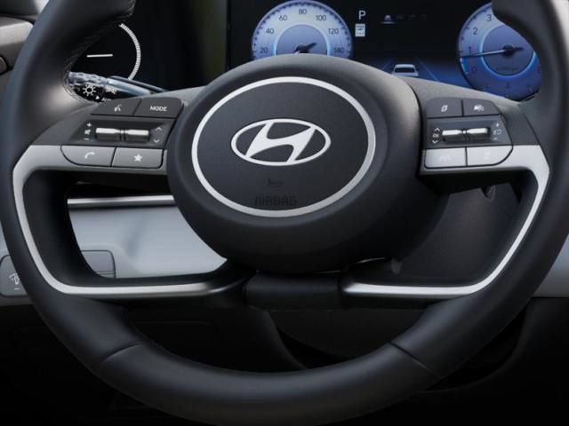 Used 2025 Hyundai Elantra Limited FWD image 17