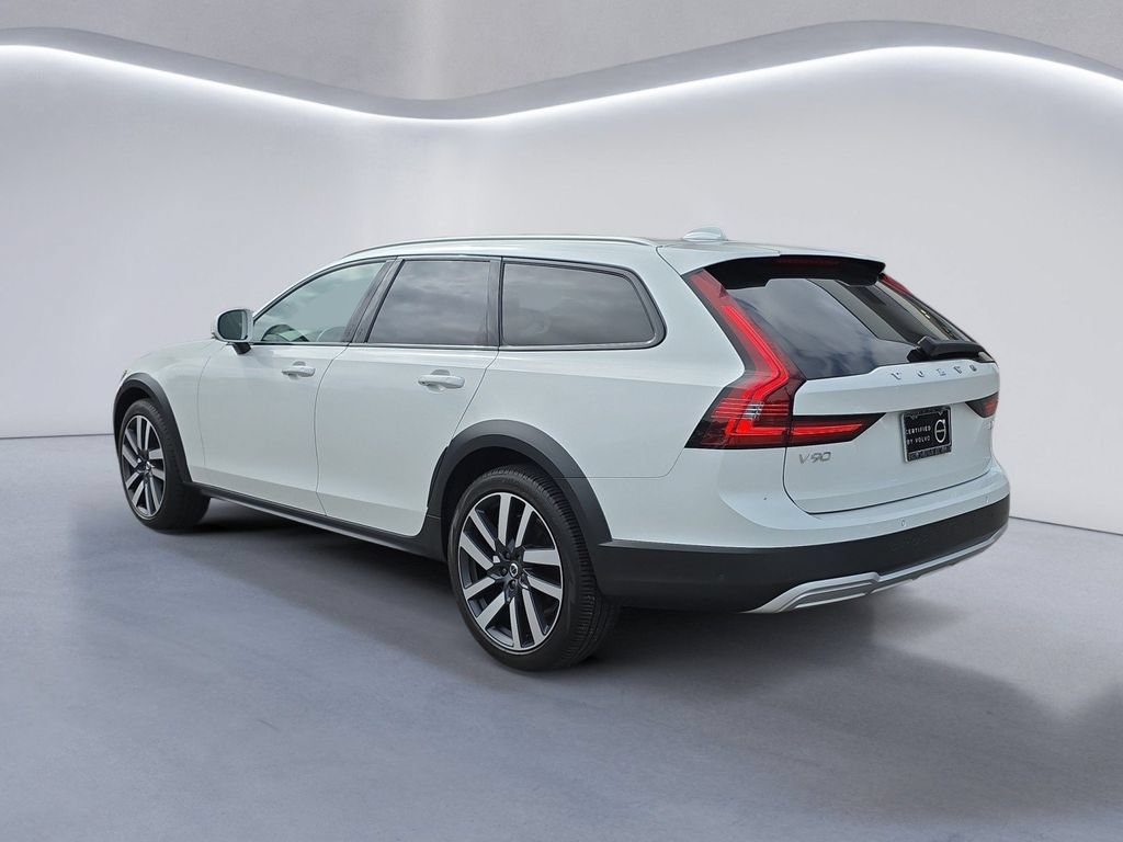Used 2025 Volvo V90 B6 Cross Country Ultra AWD/4WD image 5