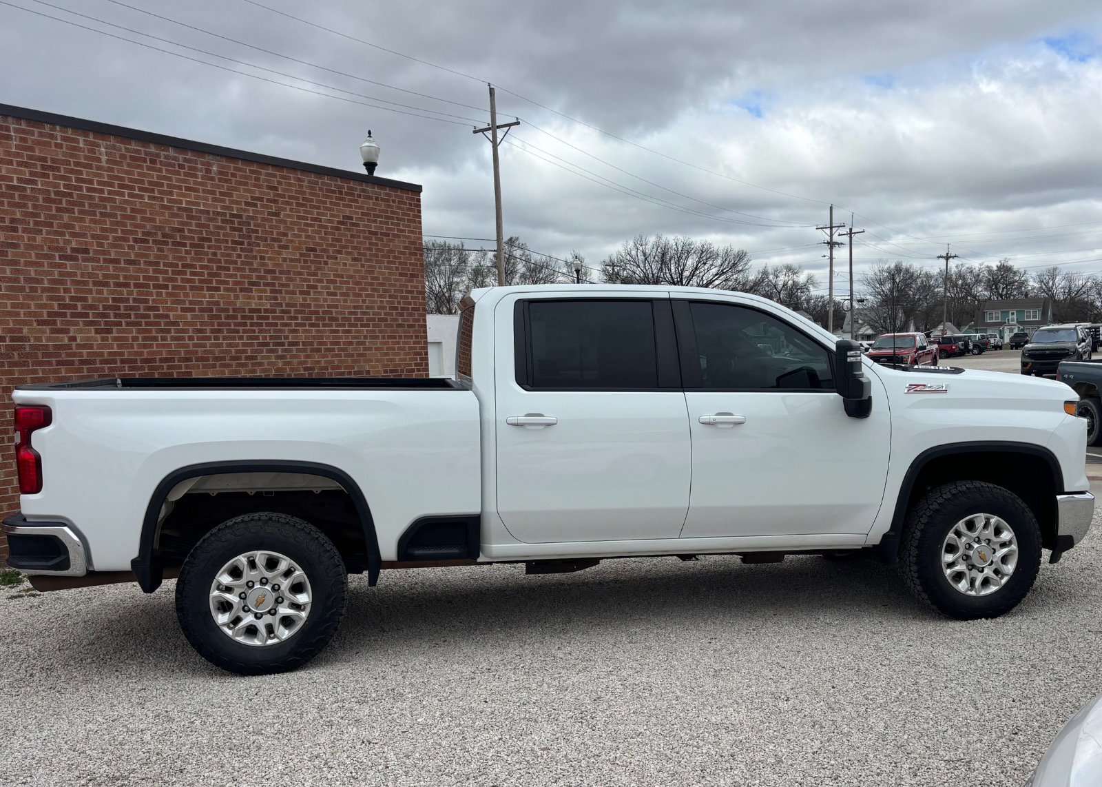 Used 2024 Chevrolet Silverado 2500 LT w/ Z71 Off-Road Package image 2