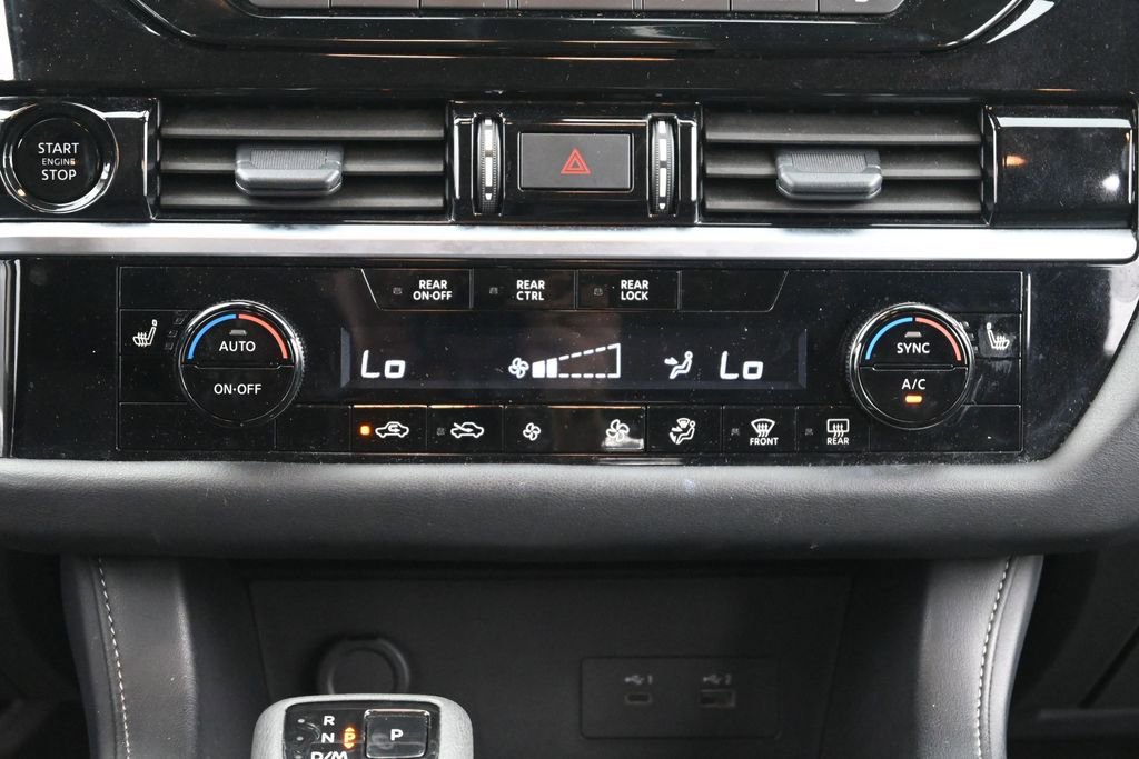 Used 2025 Nissan Pathfinder SV FWD image 22