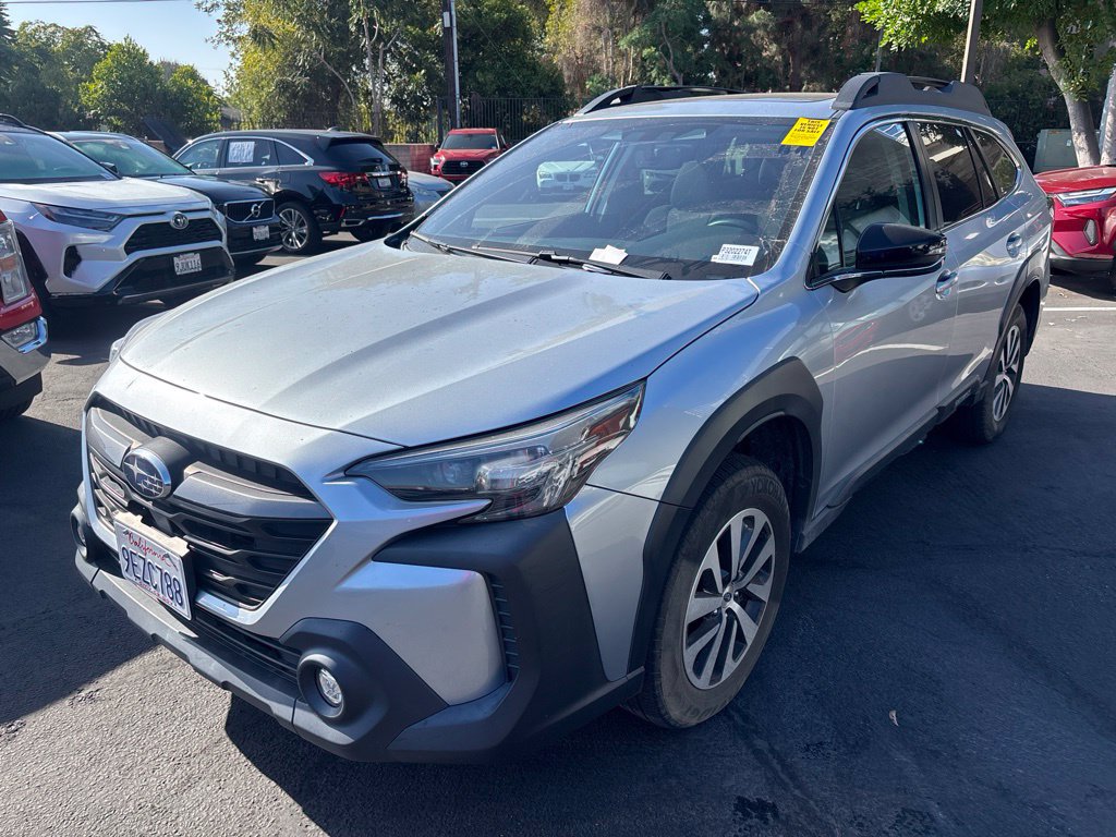 Used 2023 Subaru Outback Premium AWD/4WD image 8