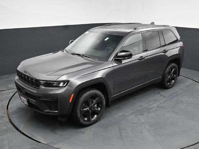 New 2026 Jeep Grand Cherokee Limited w/ Limited Altitude Package AWD/4WD image 47