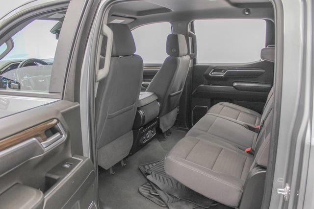 Used 2025 Chevrolet Silverado 1500 LT AWD/4WD image 17