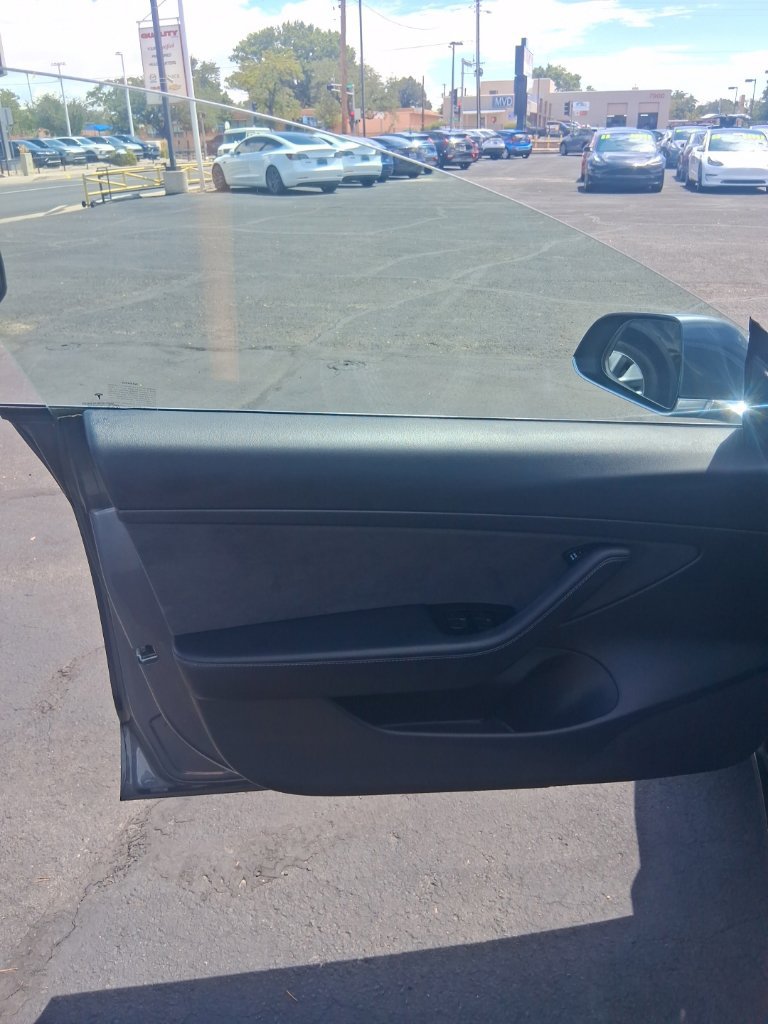 Used 2020 Tesla Model 3 Standard Range Plus RWD image 9