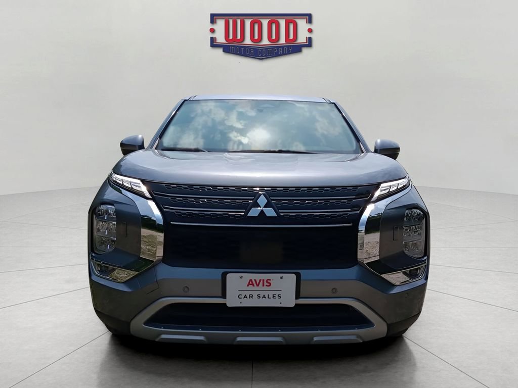 Used 2023 Mitsubishi Outlander SE image 12