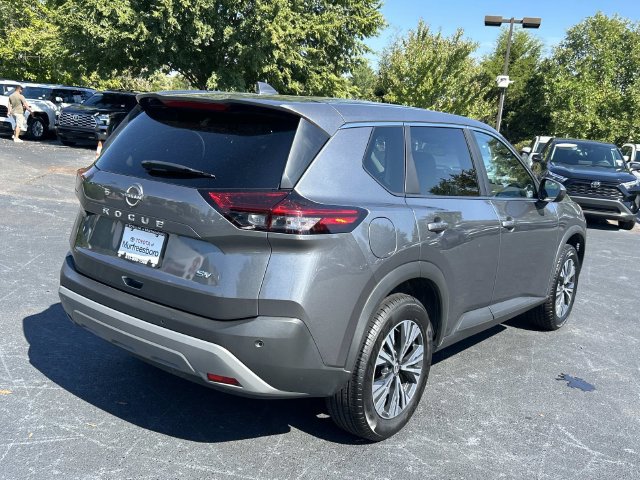 Used 2023 Nissan Rogue SV FWD image 4