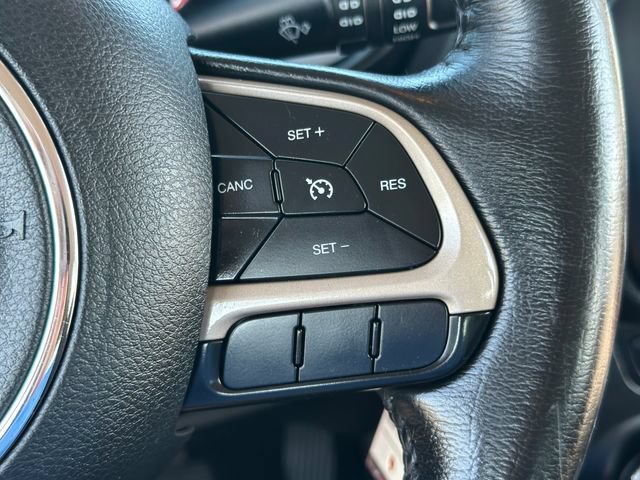 Used 2015 Jeep Renegade Latitude w/ Trailer Tow Group AWD/4WD image 31