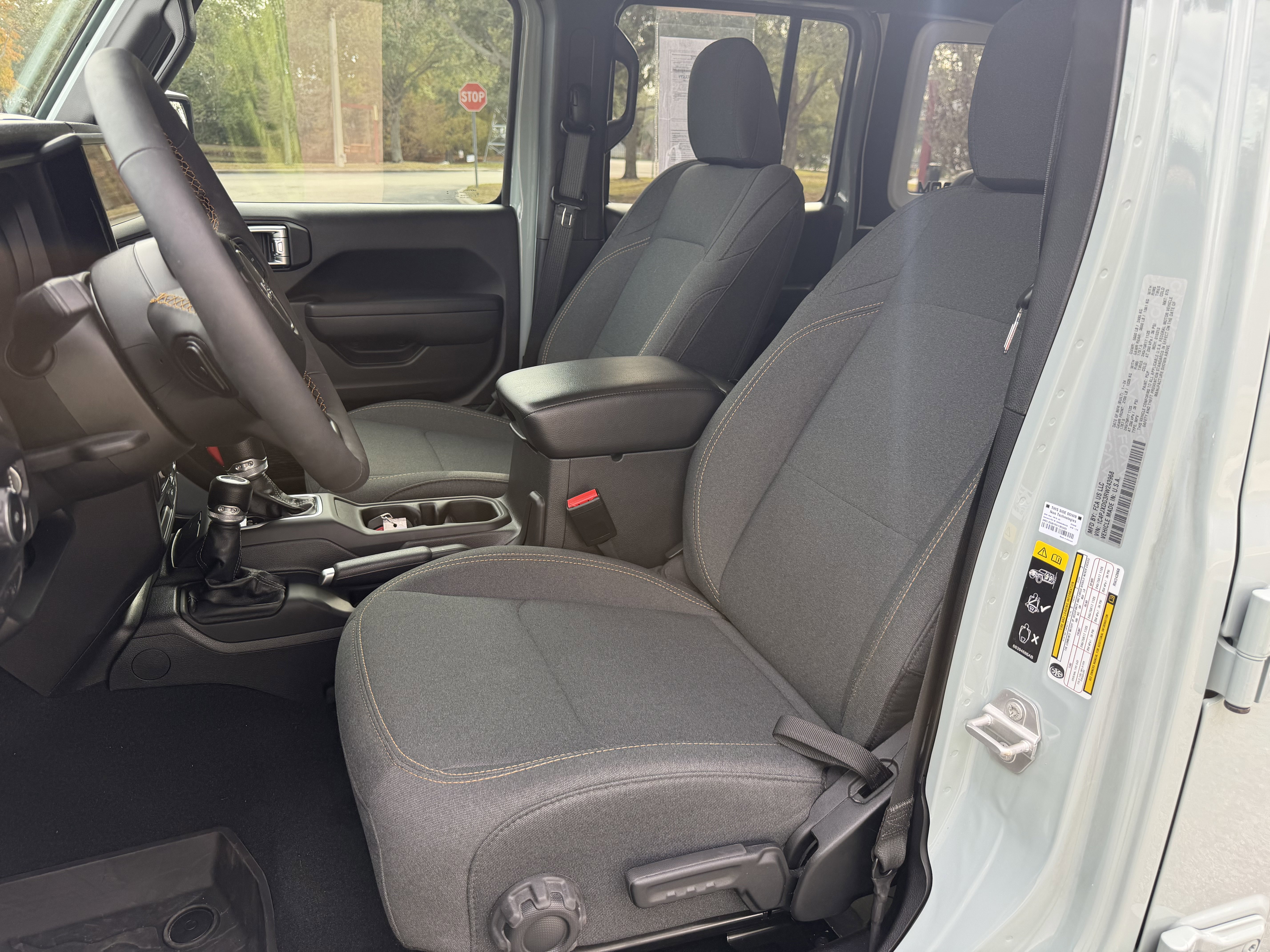 Used 2024 Jeep Wrangler Sport S image 23