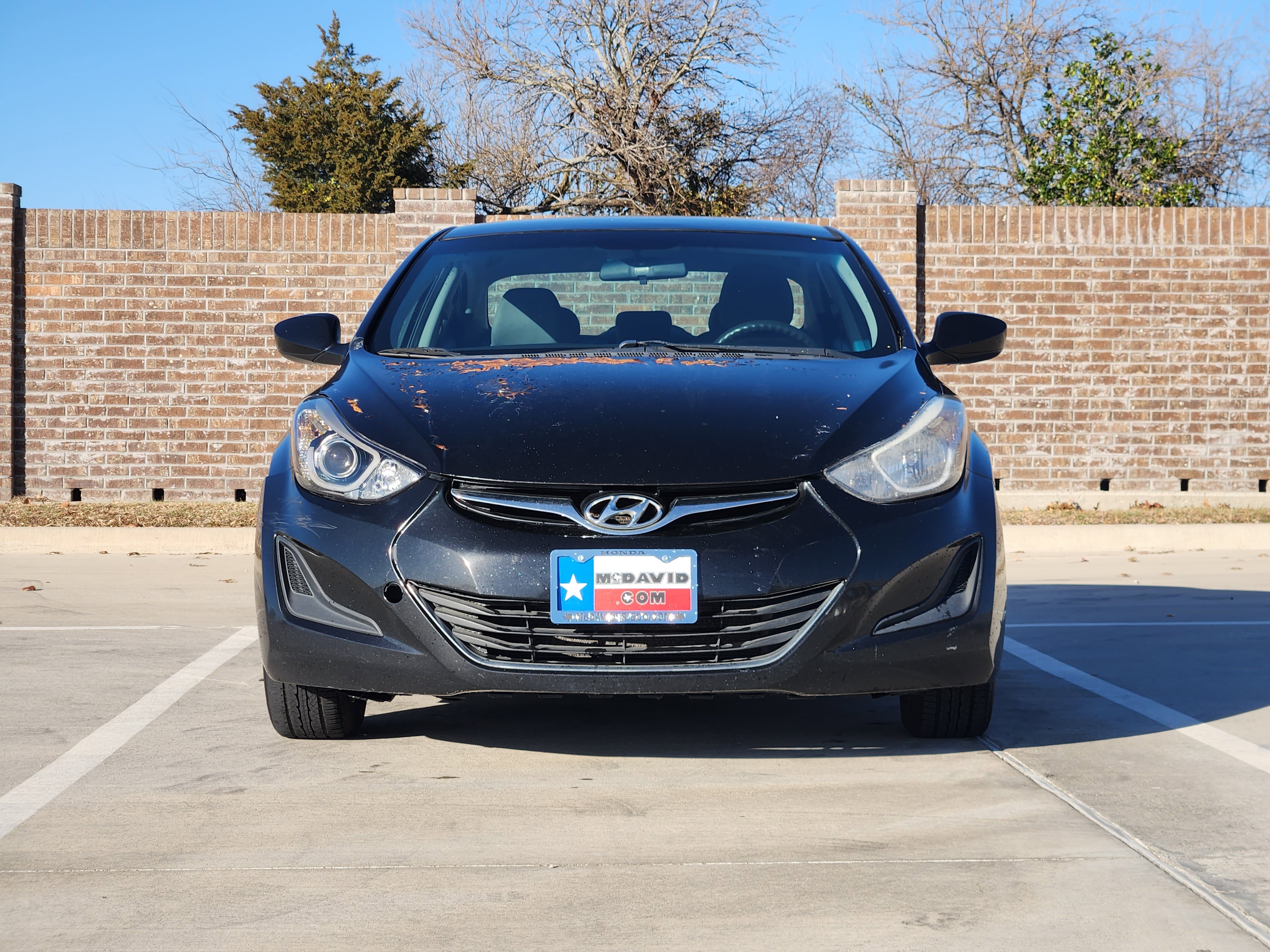 Used 2015 Hyundai Elantra SE video 2