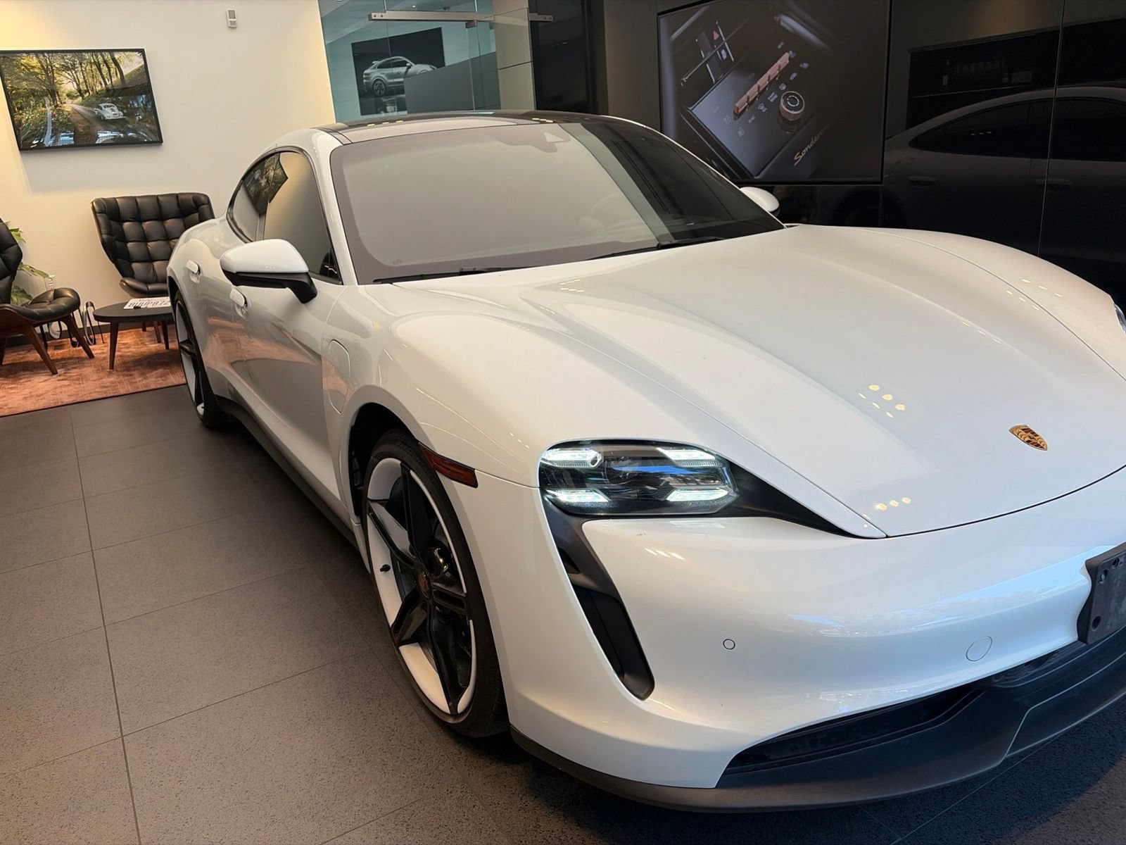 Used 2021 Porsche Taycan 4S w/ Premium Package AWD/4WD image 3