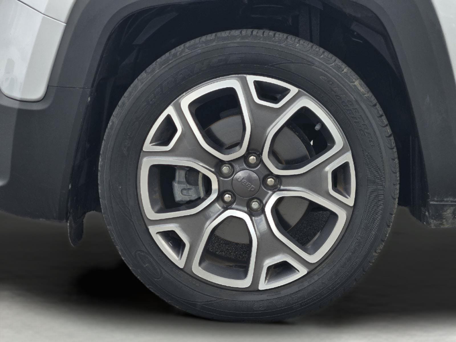 Used 2016 Jeep Renegade Limited FWD image 9