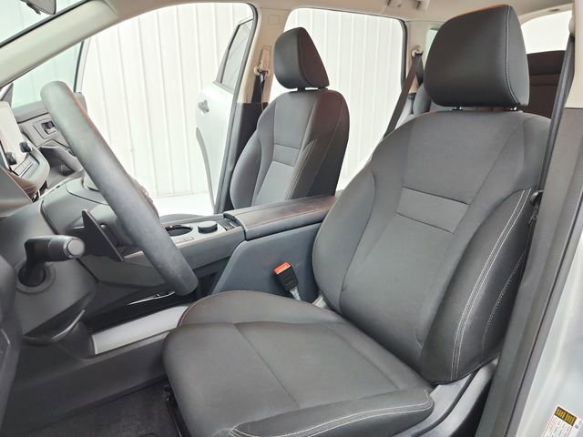 Used 2025 Nissan Rogue S image 19