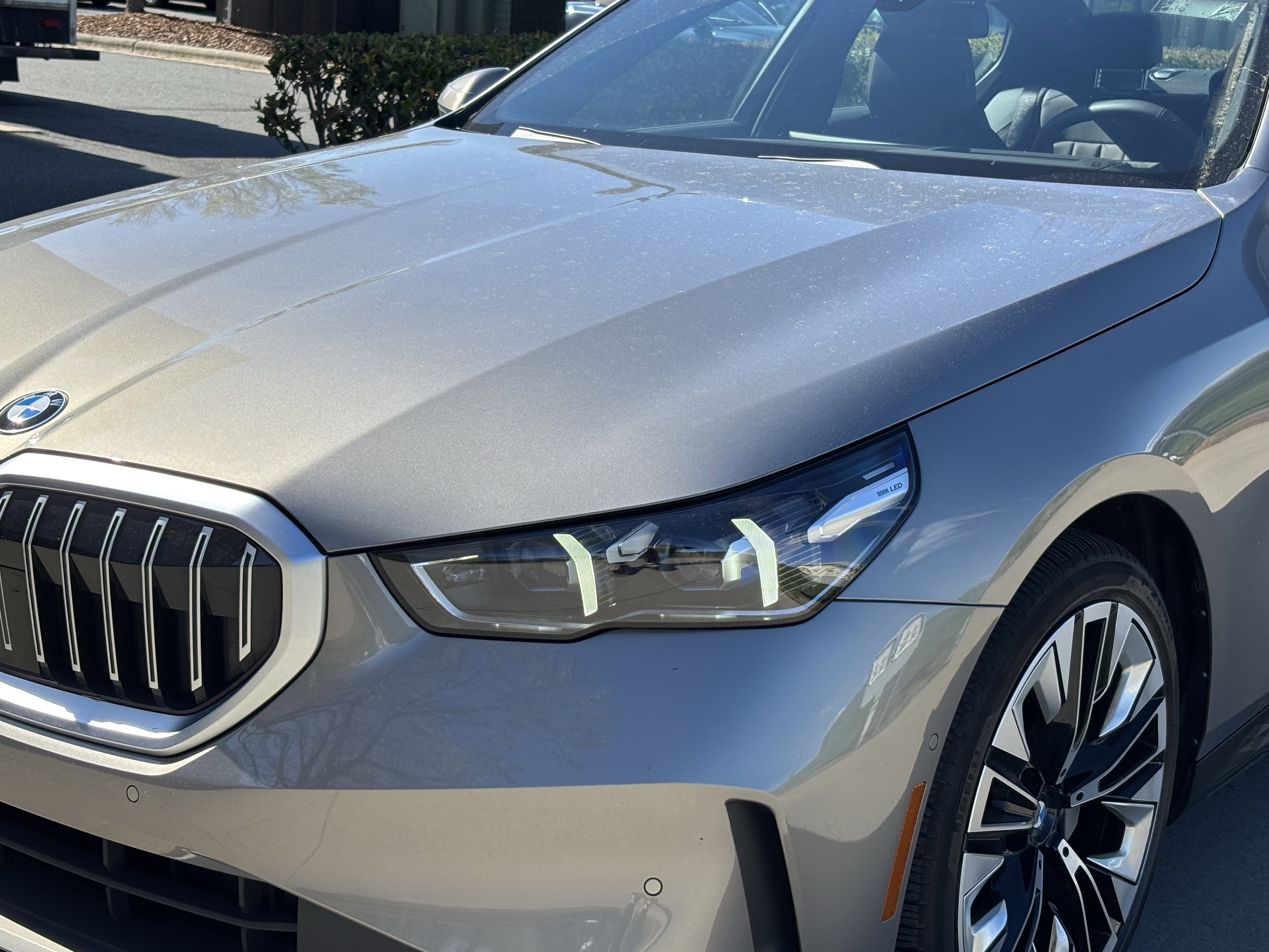 Certified 2025 BMW 530i image 6