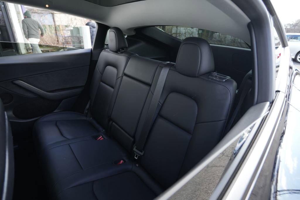 Used 2023 Tesla Model Y Long Range image 18