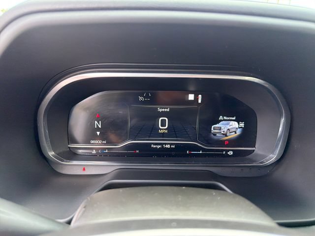 Certified 2022 GMC Yukon SLT w/ SLT Premium Package AWD/4WD image 17