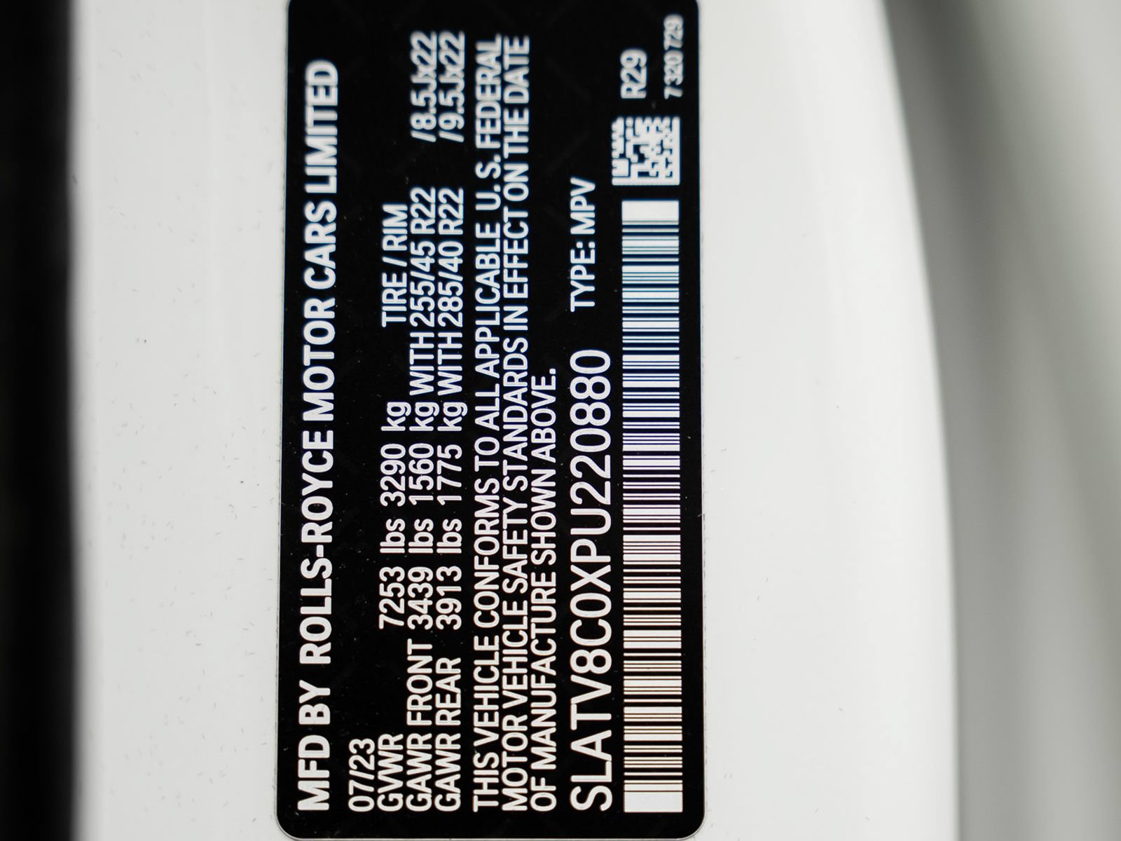 Used 2023 Rolls-Royce Cullinan Black Badge w/ Dark Exterior Package AWD/4WD image 70