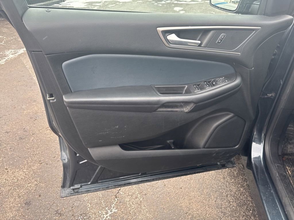 Certified 2022 Ford Edge SEL w/ Sport Appearance Package image 9
