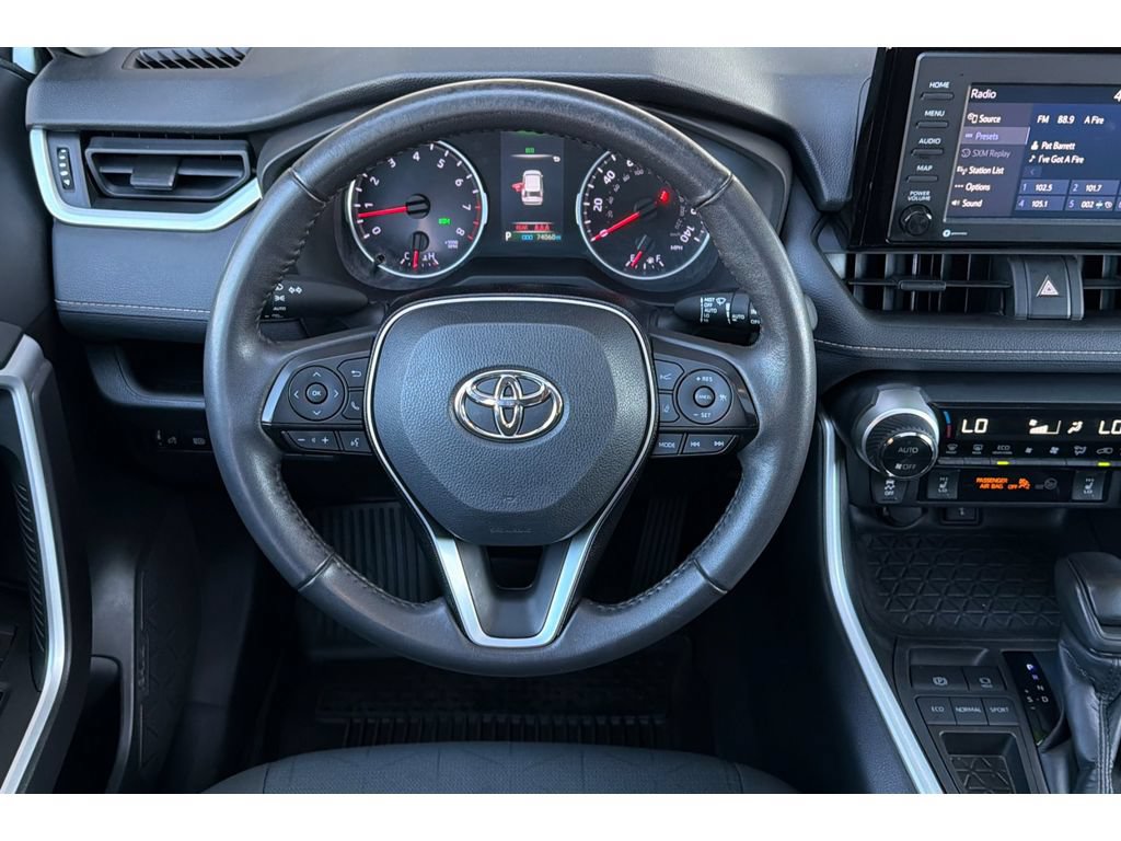 Used 2022 Toyota RAV4 XLE w/ Convenience Package FWD image 15