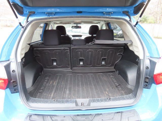 Used 2016 Subaru Crosstrek 2.0i Premium w/ Moonroof Package image 9