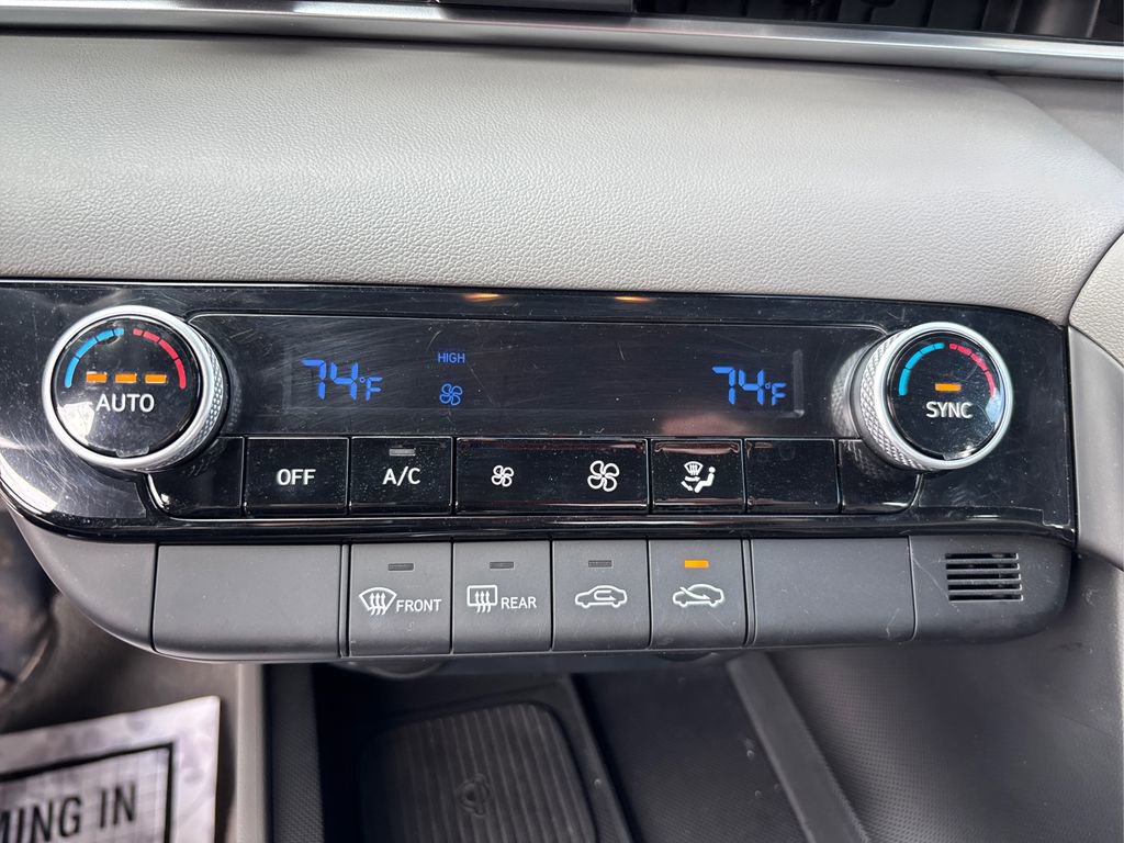 Certified 2025 Hyundai Elantra Sport FWD image 28