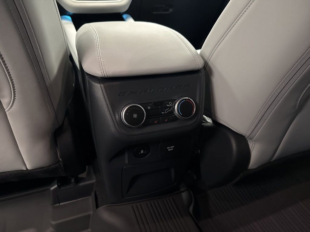 New 2026 Ford Explorer Platinum image 29